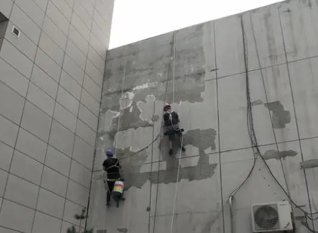 灞桥楼顶漏水维修公司分享下灞桥外墙防水的注意事项